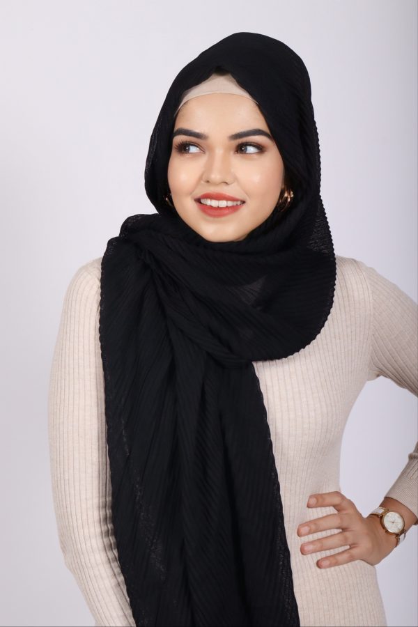 Black Cotton Pleated Hijab