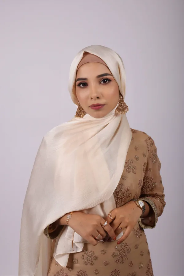 Ivory Muna Satin Hijab - Image 2