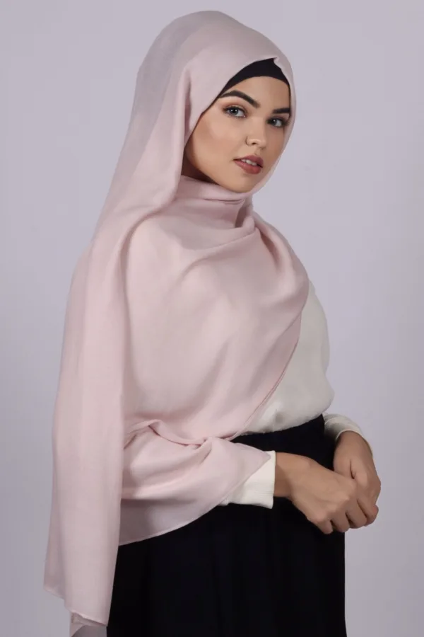 Milk Rose Modal Hijab - Image 1