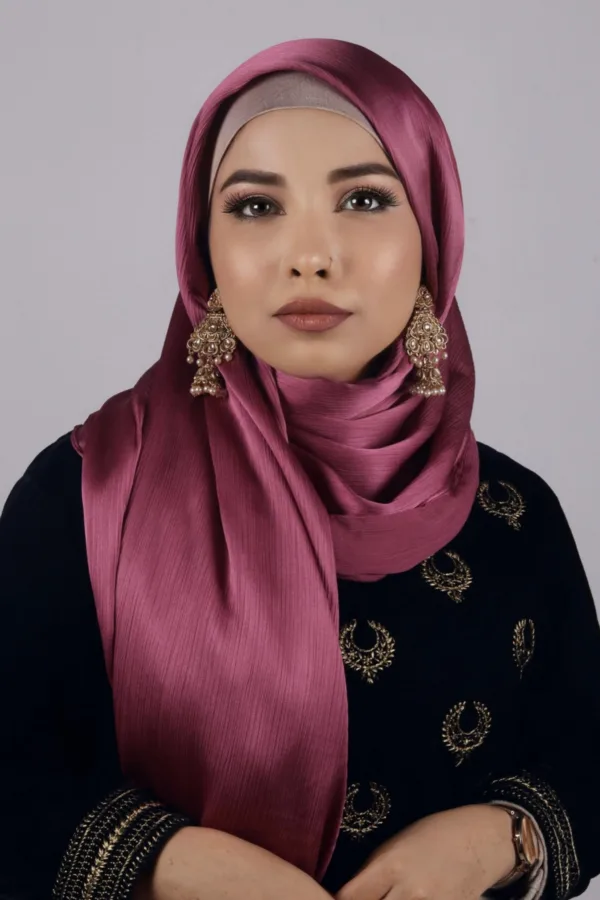 Lotus Lilac Muna Satin Hijab - Image 1