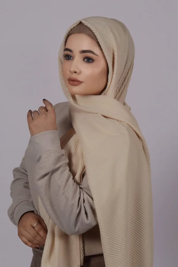 Cream Cotton Pleated Hijab - Image 2