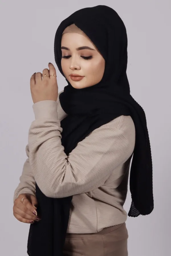Black Cotton Pleated Hijab - Image 2