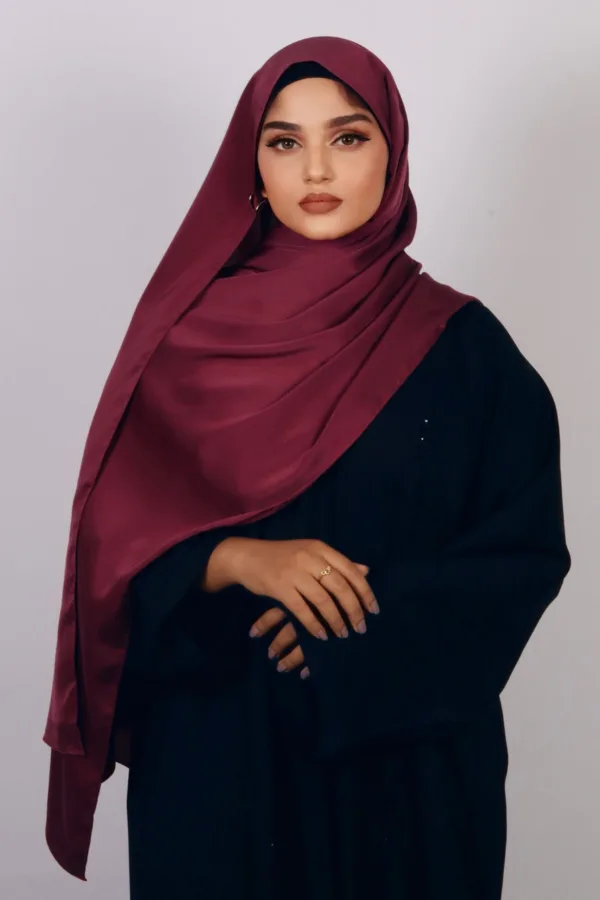 Red Rose Medina Silk - Image 3