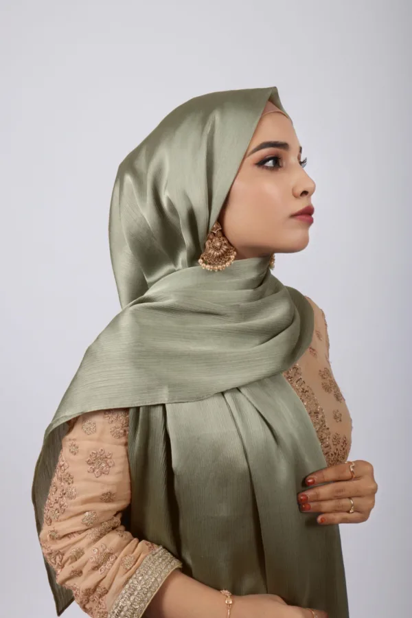Raisin Muna Satin Hijab - Image 2