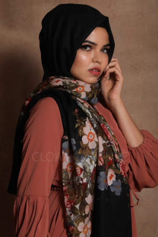 6D745059-AD26-4CAE-AC7C-6D2C58981198-scaled-1.jpg Imperial Floral Premium Viscose Hijab - Image 1