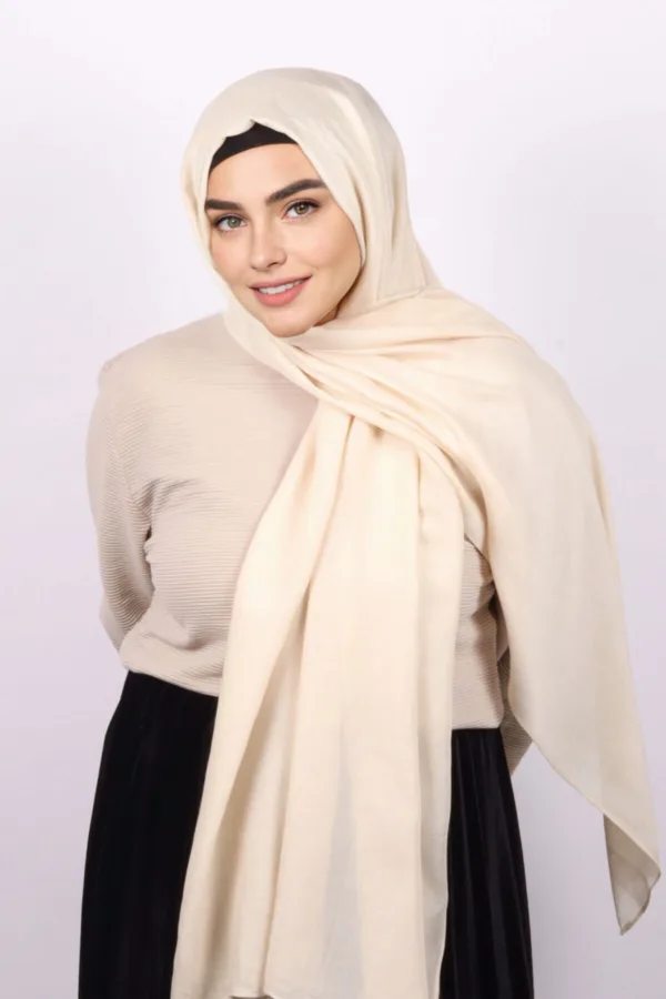 6E69785E-B1CF-4251-B7F0-6111B39C50A1.jpeg Banana Modal Hijab - Image 1