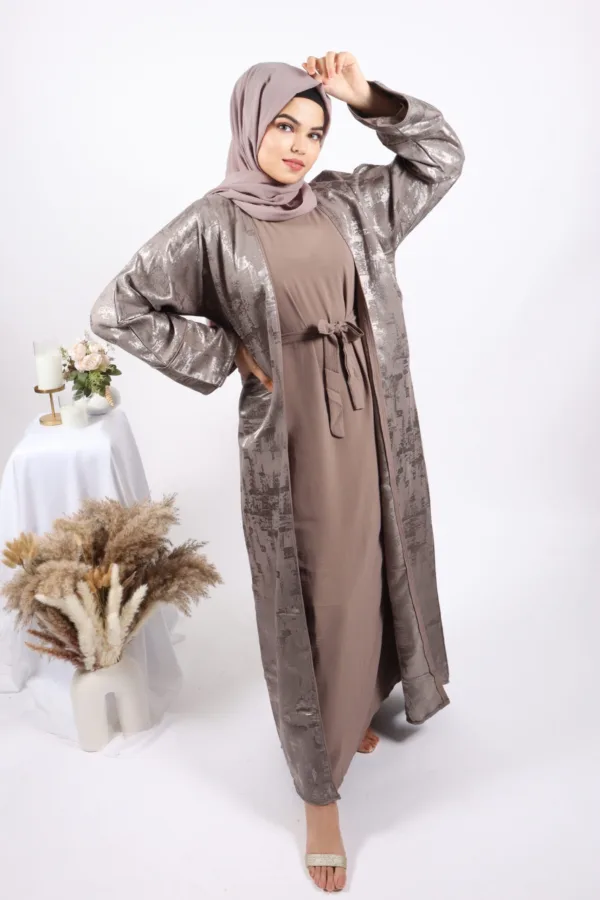 71988B98-4468-4317-A215-622C6D7C0FD8.jpeg Empress 3-piece Luxury Emirati Abaya Set - Image 1