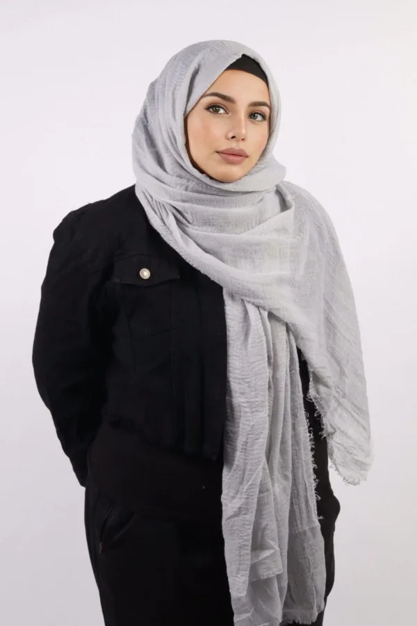 Sarooj Crinkled Cotton Hijab - Image 2