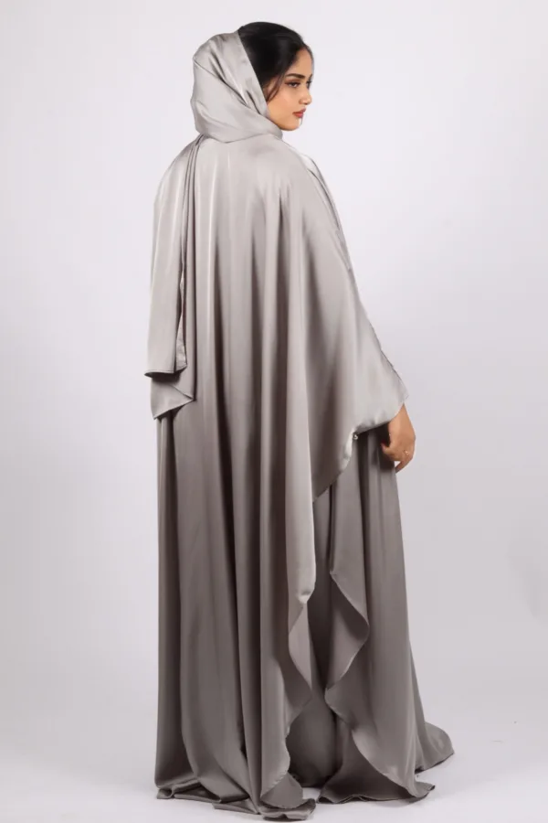 Hoorein Luxury Wedding 3-piece Butterfly Kaftan Abaya Set - Silver Ash - Image 7