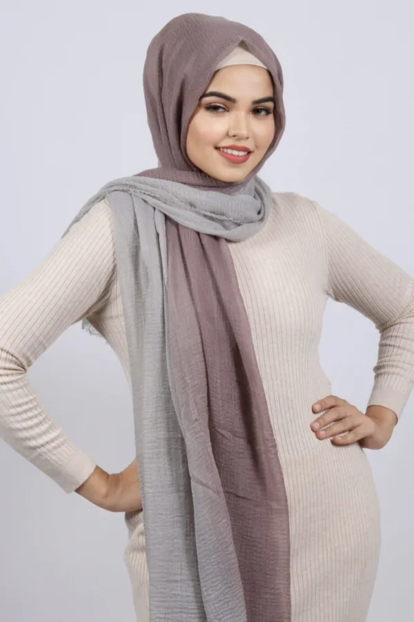 Aurora Ombre Crinkled Cotton Hijab - Image 2