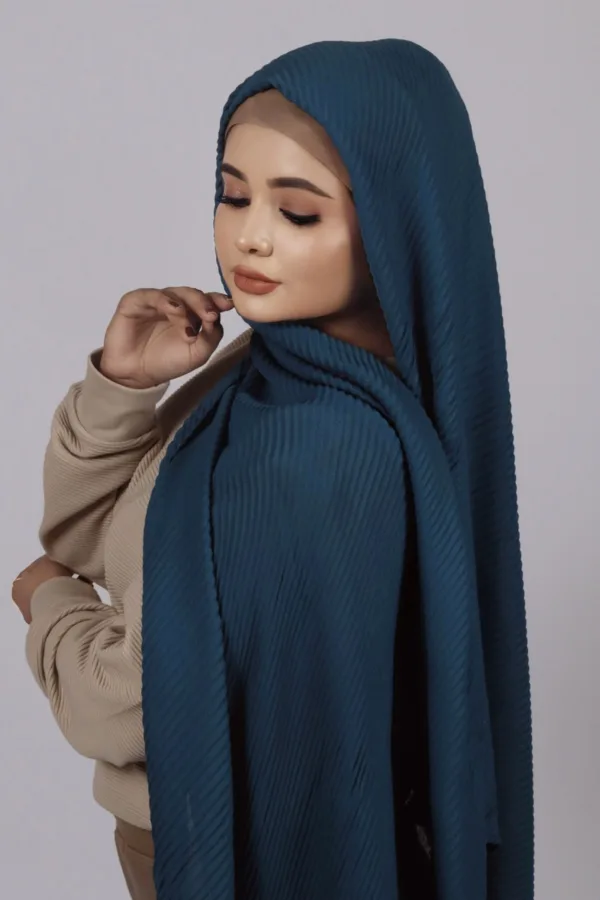 B5BA8FF1-7770-4587-9B22-389C85553A39.jpeg Peacock Cotton Pleated Hijab - Image 1