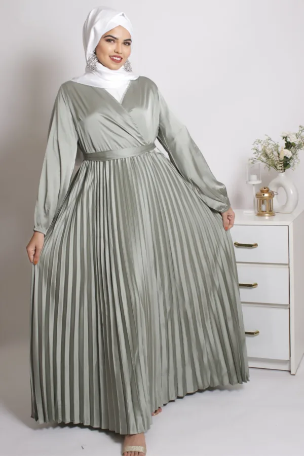 D4414089-AC4F-48BC-BEAA-939B3403C567.jpeg Feroza Luxury Satin Pleated Abaya Dress - Image 1