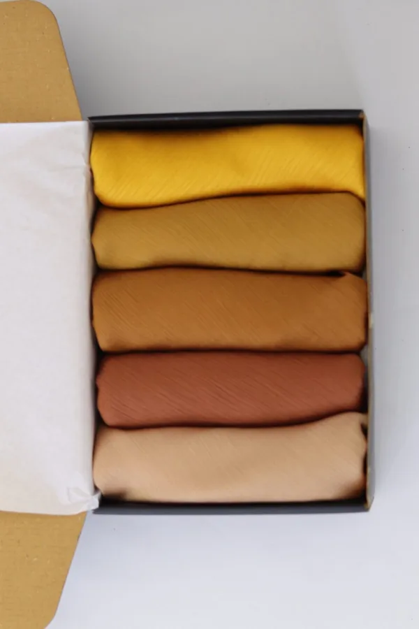 DB58A0AC-5E25-46B1-8E70-535F9521EB90.jpeg Golden Hour Muna Satin Party Box (Set of 5) - Image 1