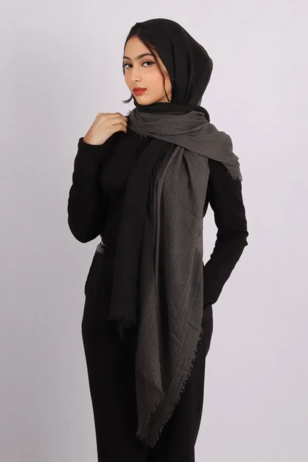 Wolf Ombre Crinkled Cotton Hijab - Image 3