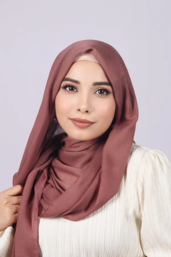 E92CF16A-1958-4B37-B2B2-7C5539E6FEFD.jpeg Cherrywood Classic Cotton Hijab - Image 1