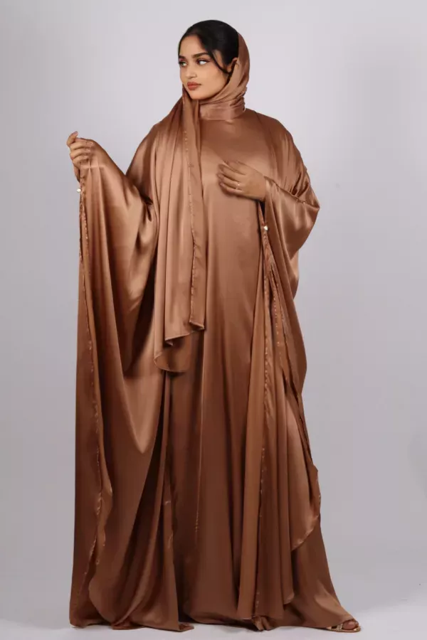 EAAFED8B-8379-4883-9054-EFCF8F7C17CF.jpeg Hoorein Luxury Wedding 3-piece Butterfly Kaftan Abaya Set - Gold Dust - Image 1