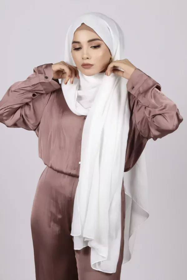 F94FF0AC-E0D0-4440-B5AA-E7FC2FA19147.jpeg Dairy Classic Cotton Hijab - Image 1