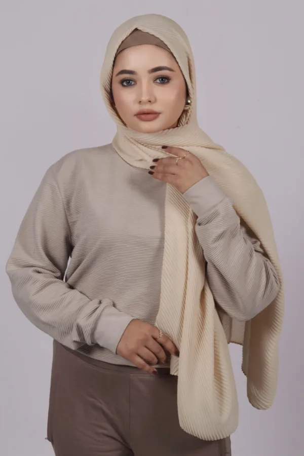 Cream Cotton Pleated Hijab - Image 1