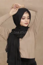 Black Crinkled Cotton Hijab - Image 2