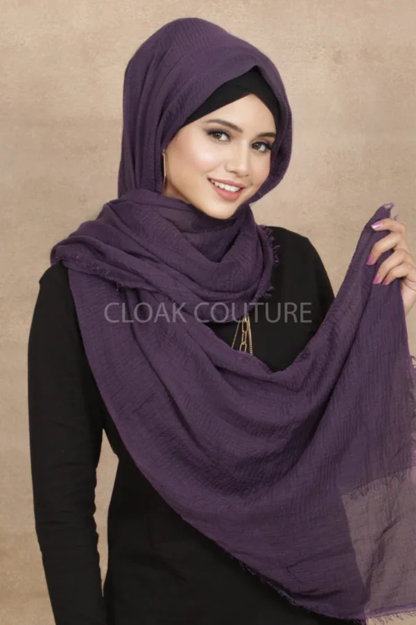 Mauve Crinkled Cotton Hijab - Image 2