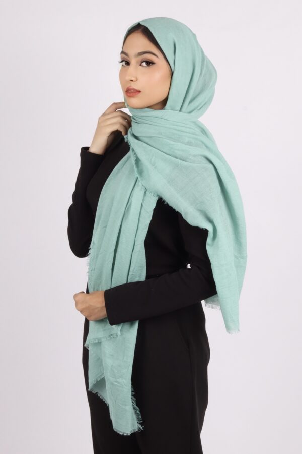 15F7D7AA-00B0-4237-8F31-F7EAC0F1D0F9 Ocean Salt Premium Crinkled Cotton Hijab - Image 1