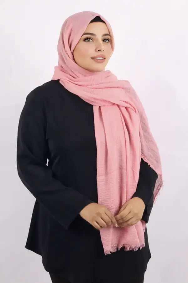 Roseberry Crinkled Cotton Hijab - Image 1