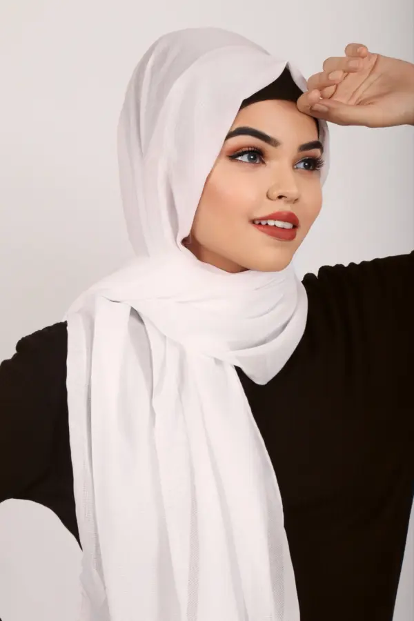 Powder White Internet Cotton Hijab - Image 3